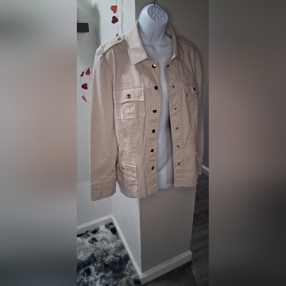 Evelyn Women's Beige Jacket - Picture 5 of 16